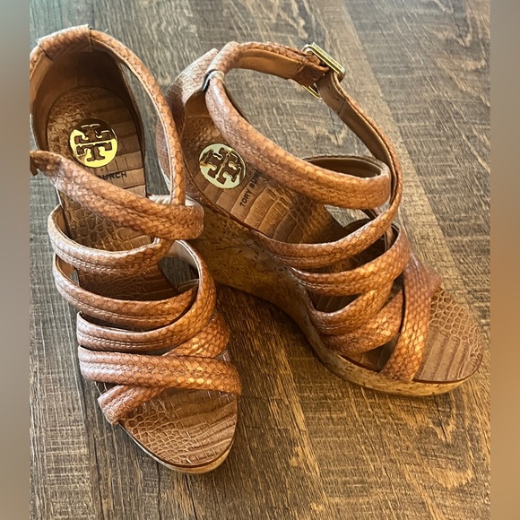 Tory Burch Jeanine Snake Print Leather Wedge Size 8 1/2 - Picture 14 of 16